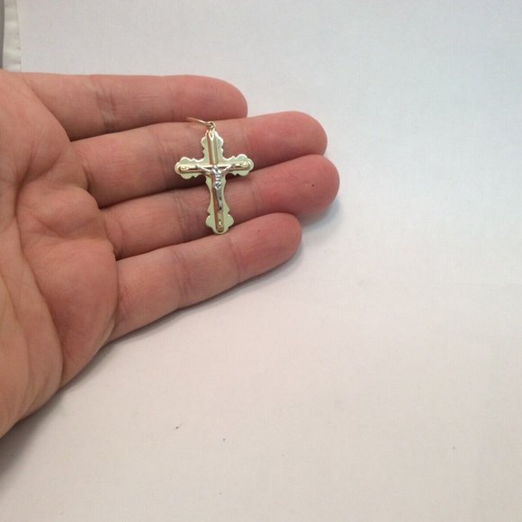14K Yellow Real Gold  Cross Crucifix Pendant 1.90 grams Jesus 1 3/4 " long - Picture 6 of 8